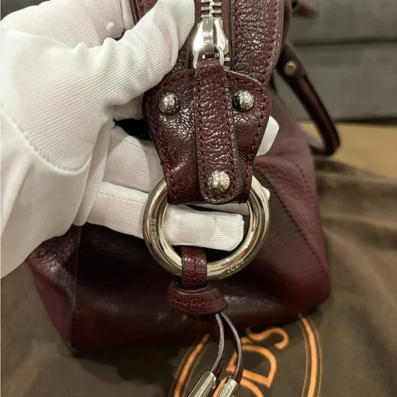 Tod’s Leather Shoulder Bag - Picture 6 of 15